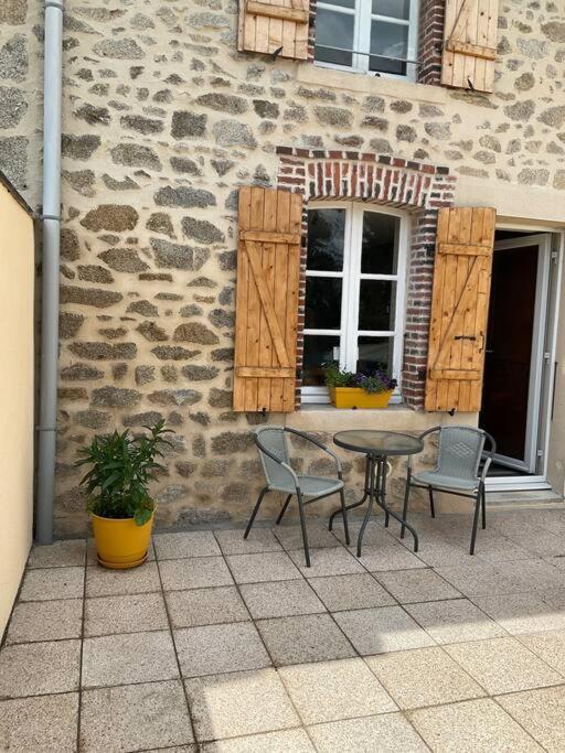 La Petite Maison Saint-Dizier-Leyrenne Экстерьер фото